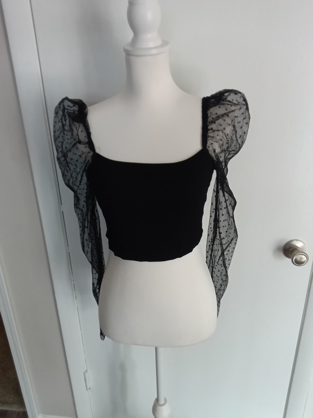 SHEIN Black Sheer Puff Sleeve Dot Crop Top